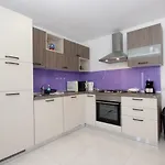 Alet * Póla